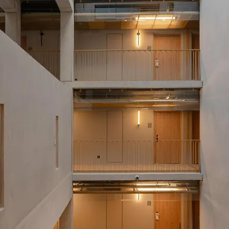- Paris Pleyel - Saint Denis 3*