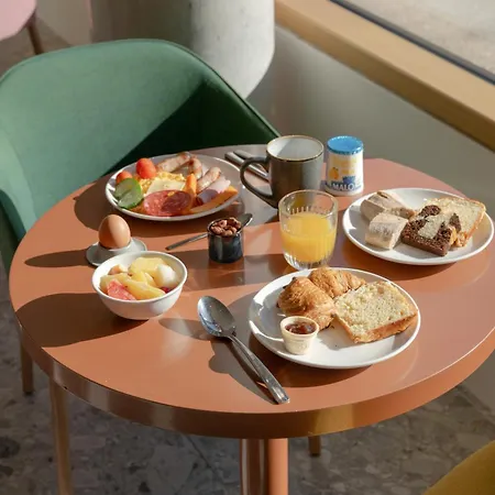 - Paris Pleyel - Saint Denis Hotel 3*