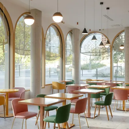 - Paris Pleyel - Saint Denis Hotel 3*