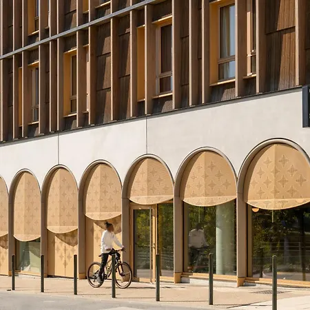 - Paris Pleyel - Saint Denis 3* L'Ile-Saint-Denis