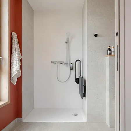 - Paris Pleyel - Saint Denis Hotel 3*