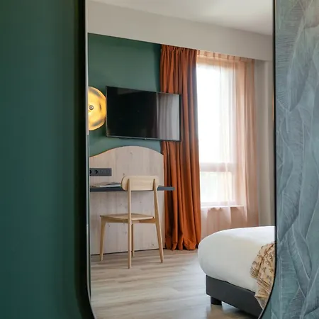 - Paris Pleyel - Saint Denis Hotel