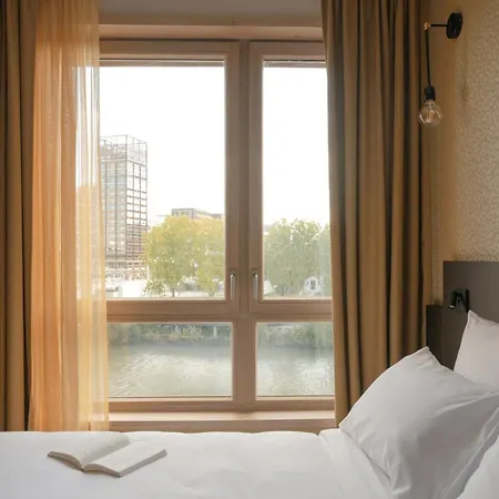 - Paris Pleyel - Saint Denis Hotel 3*